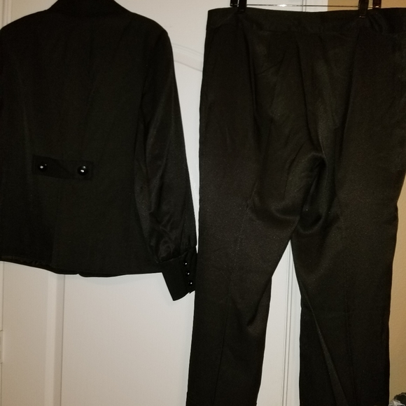 Lovely Pants Suit - Picture 4 of 6